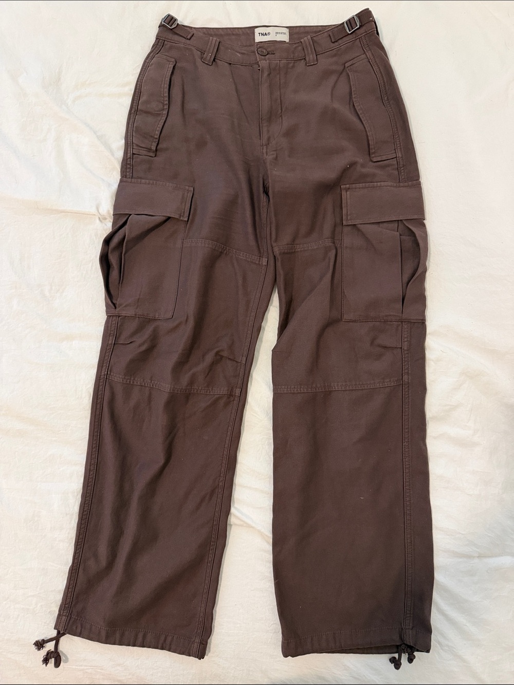 Aritzia TNA Brown Cargo Pants - Women’s Sz 2 / 29” inseam Mid- rise EUC